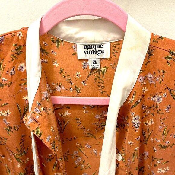 Unique Vintage Floral Blouse with Cream Trim - Picture 2 of 4